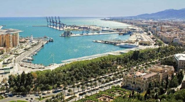 Apartamentos Vialia Sol Y Playa Малага Екстер'єр фото
